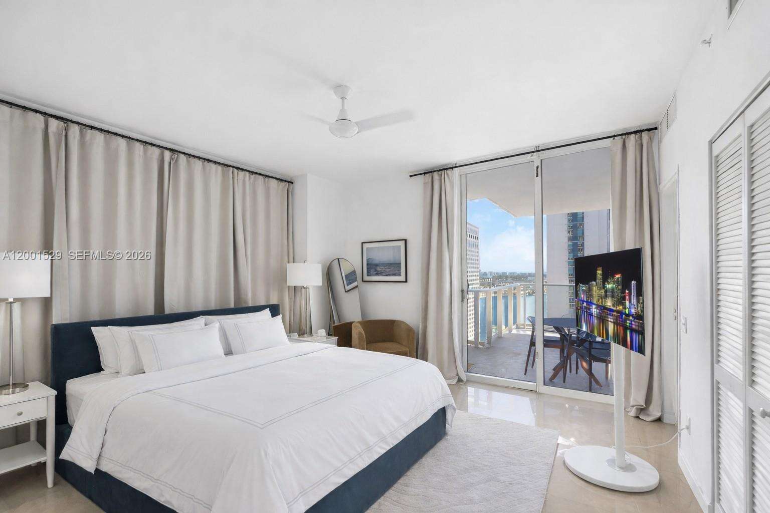 Met 1 at 300 Biscayne Blvd, Miami, FL 33131 - For Sale photo 10