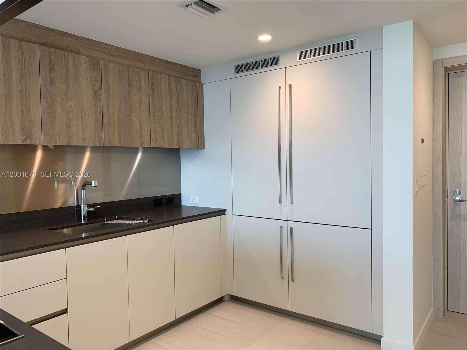 Brickell Flatiron at 1000 Brickell Plz, Miami, FL 33131 - For Sale photo 4