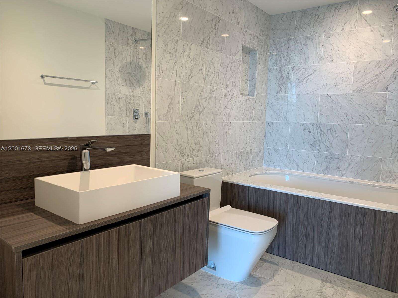 Brickell Flatiron at 1000 Brickell Plz, Miami, FL 33131 - For Sale photo 10