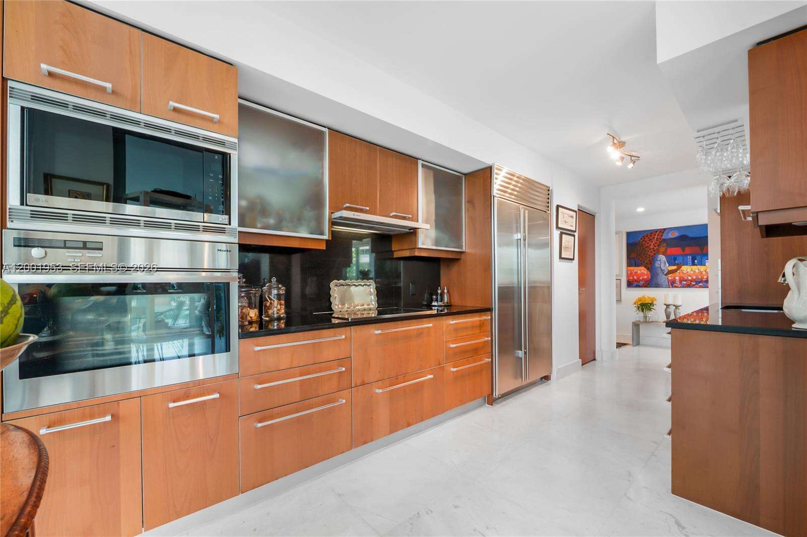 Jade At Brickell Bay at 1331 Brickell Bay Dr, Miami, FL 33131 - For Sale photo 2