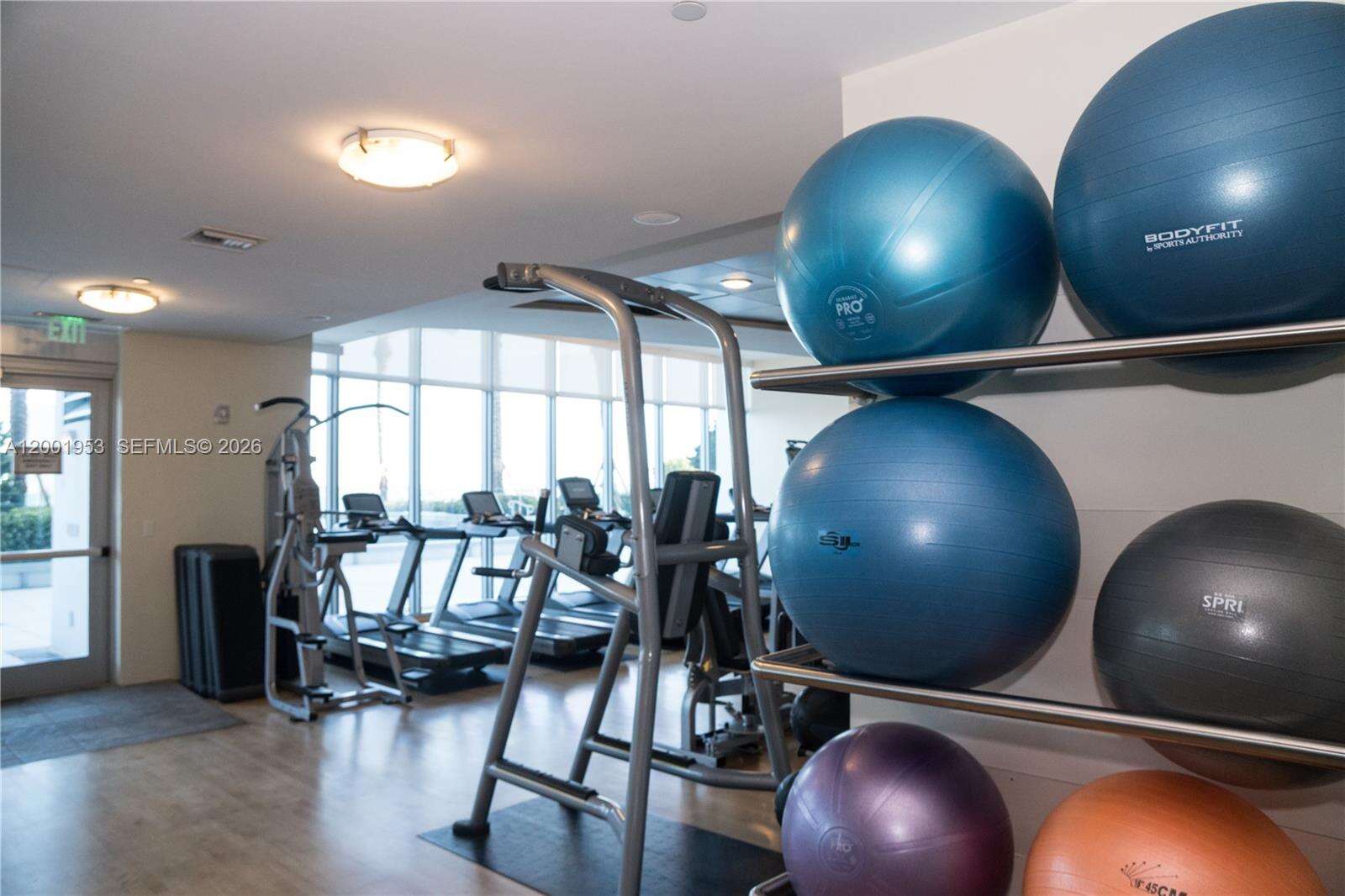 Jade At Brickell Bay at 1331 Brickell Bay Dr, Miami, FL 33131 - For Sale photo 27