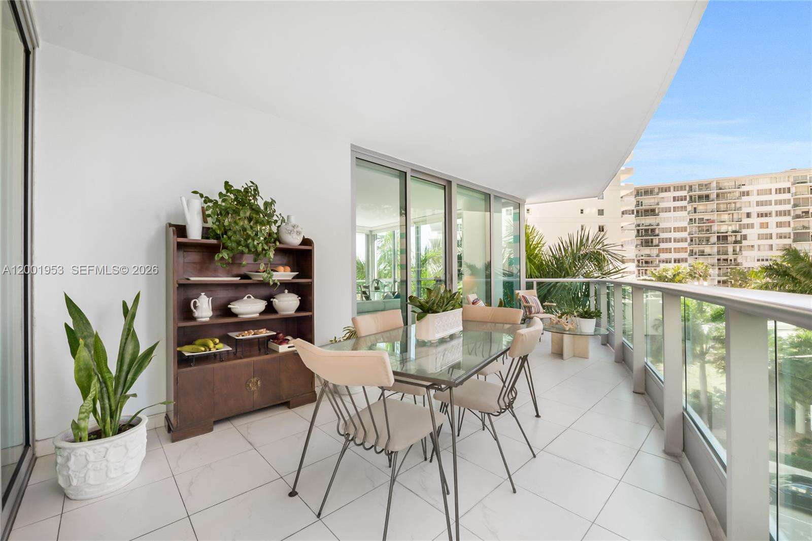 Jade At Brickell Bay at 1331 Brickell Bay Dr, Miami, FL 33131 - For Sale photo 4