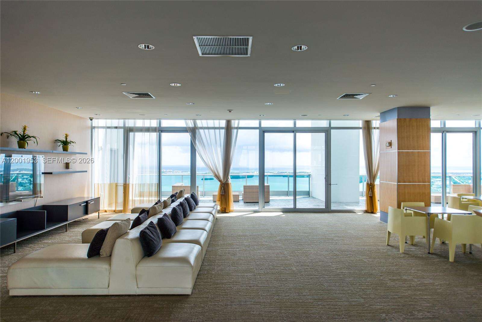 Jade At Brickell Bay at 1331 Brickell Bay Dr, Miami, FL 33131 - For Sale photo 32