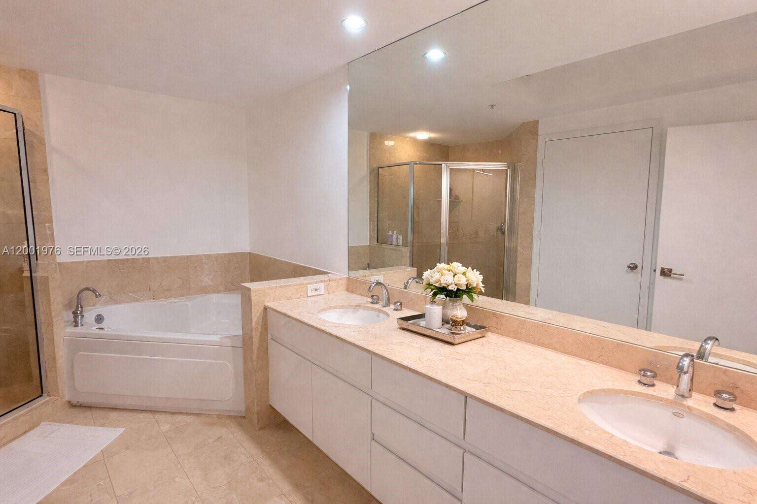 Three Tequesta Point at 848 Brickell Key Dr, Miami, FL 33131 - For Sale photo 11
