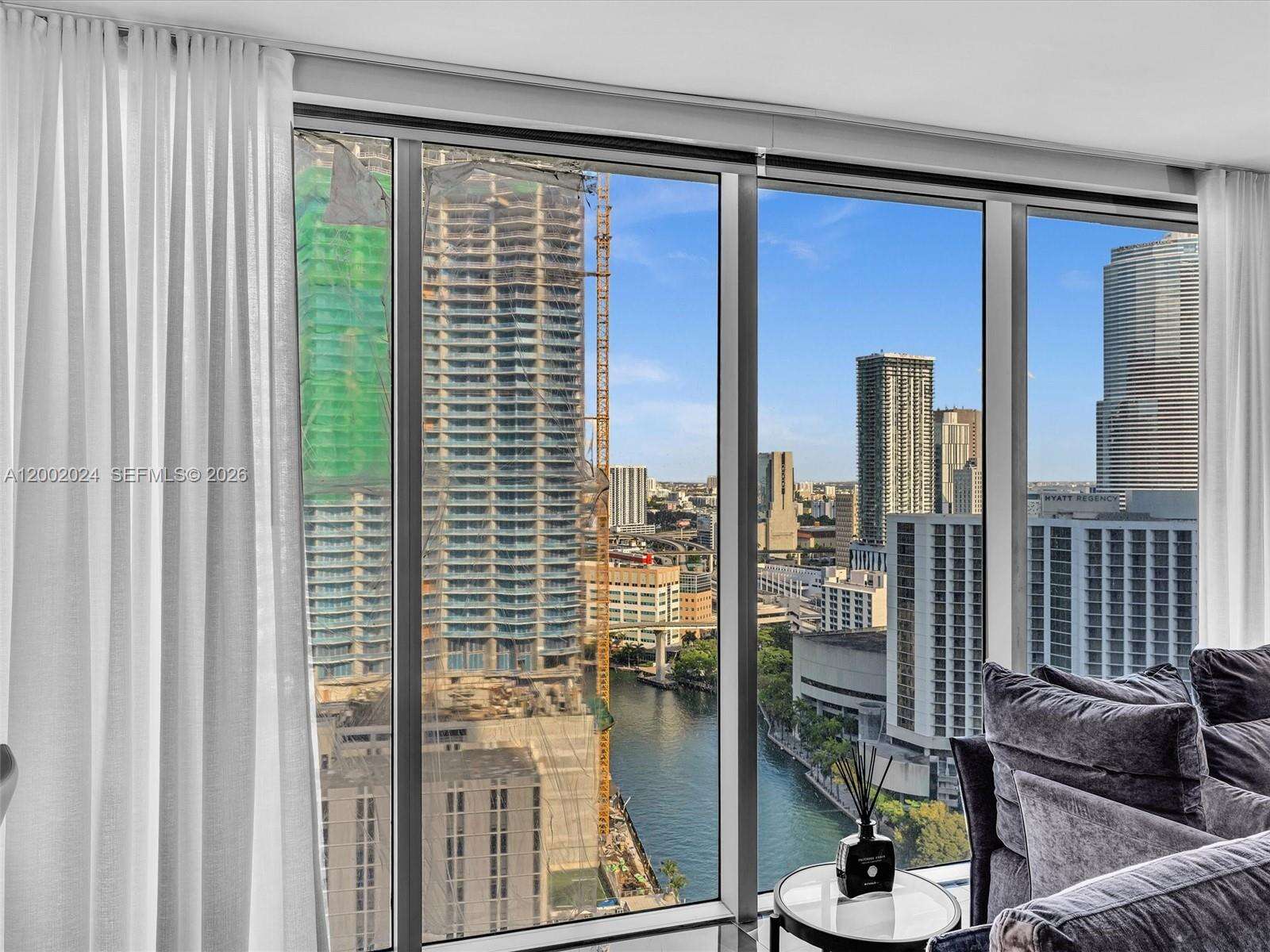 ICONBRICKELL CONDO NO 1 - 475 Brickell Ave, Miami, FL 33131 | Picture 11