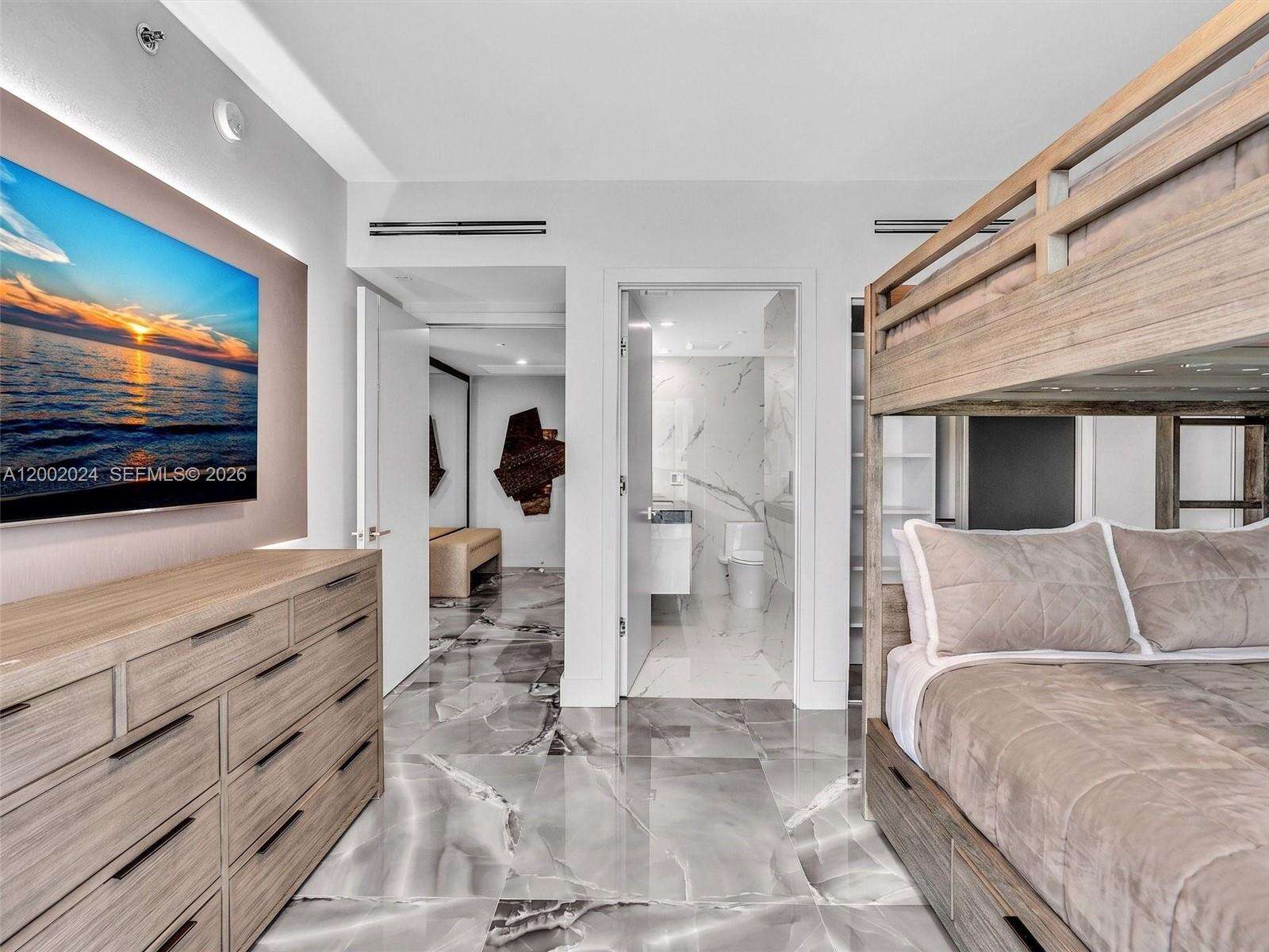 ICONBRICKELL CONDO NO 1 - 475 Brickell Ave, Miami, FL 33131 | Picture 32
