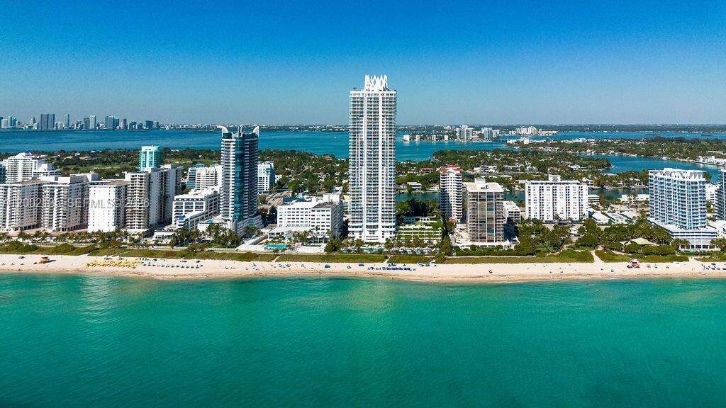 Akoya at Miami Beach, FL 33141 - For Sale photo 2