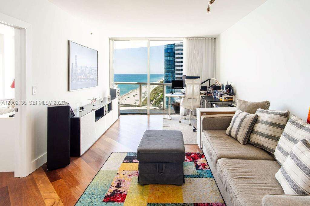 Akoya at Miami Beach, FL 33141 - For Sale photo 15