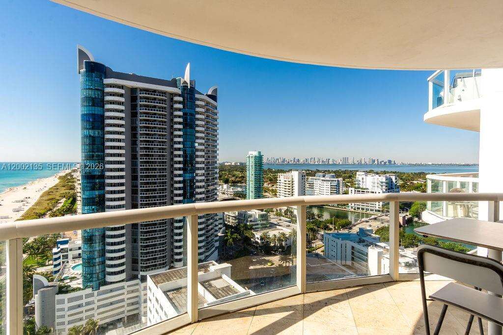 Akoya at Miami Beach, FL 33141 - For Sale photo 22