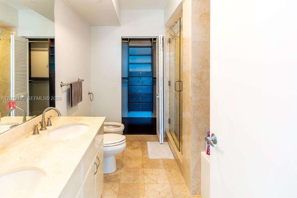 Akoya at Miami Beach, FL 33141 - For Sale photo 26