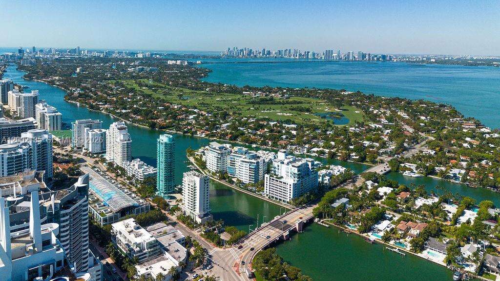 Akoya at Miami Beach, FL 33141 - For Sale photo 4