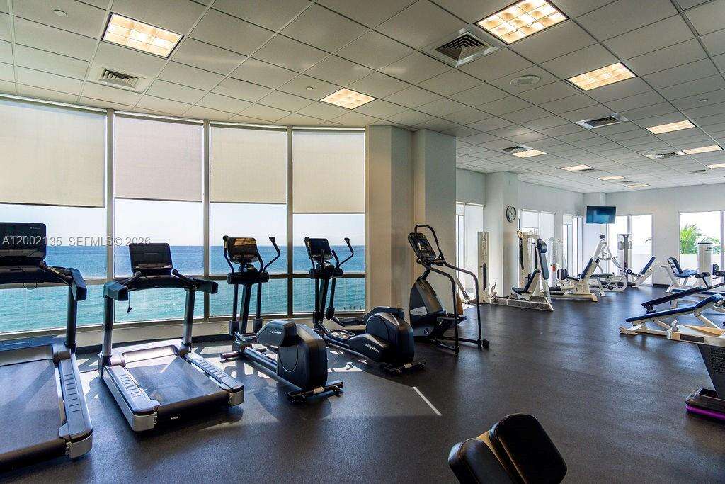 Akoya at Miami Beach, FL 33141 - For Sale photo 36