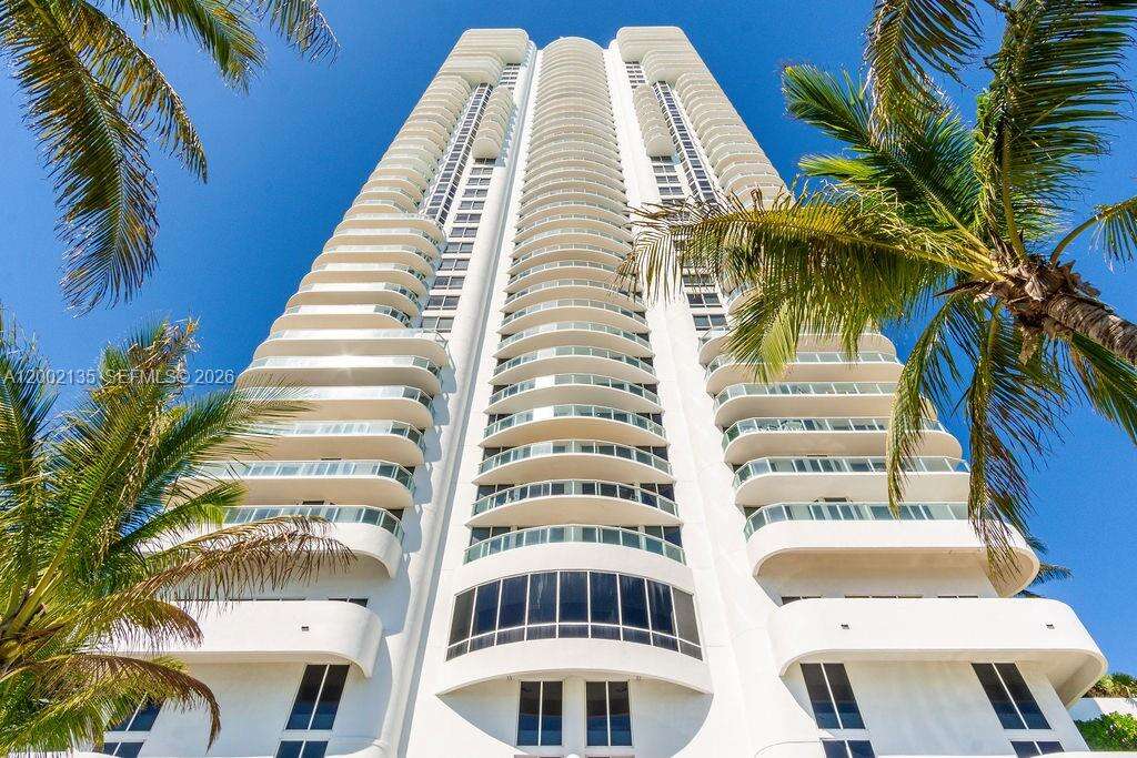 Akoya at Miami Beach, FL 33141 - For Sale photo 41
