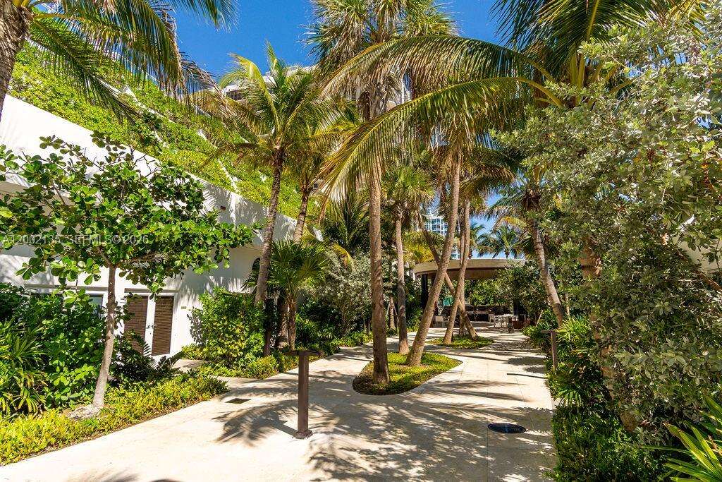 Akoya at Miami Beach, FL 33141 - For Sale photo 47
