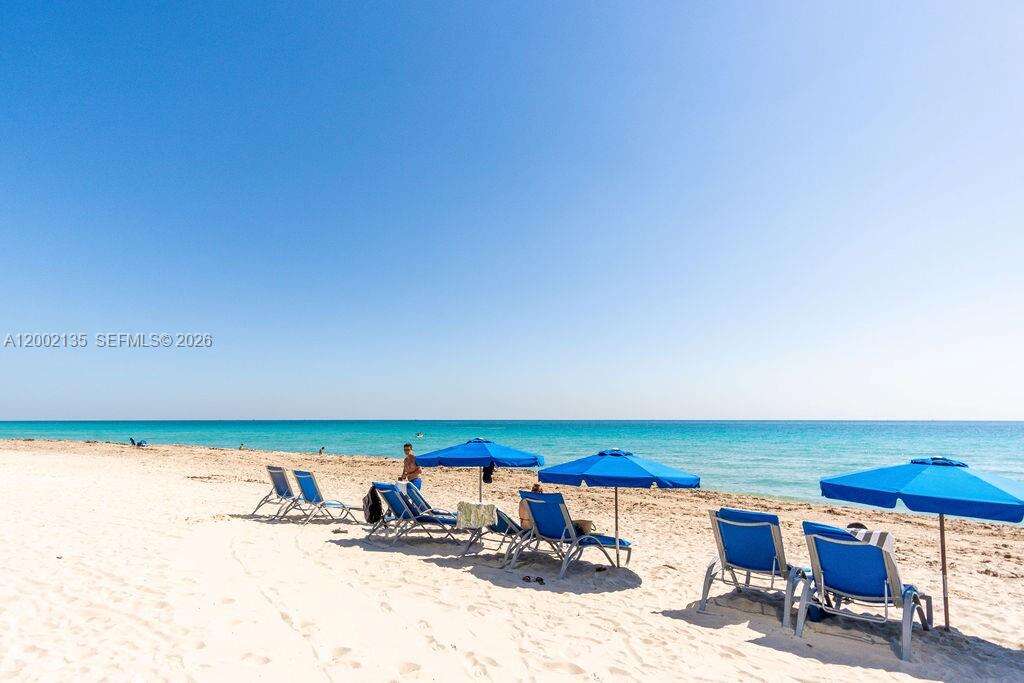 Akoya at Miami Beach, FL 33141 - For Sale photo 53