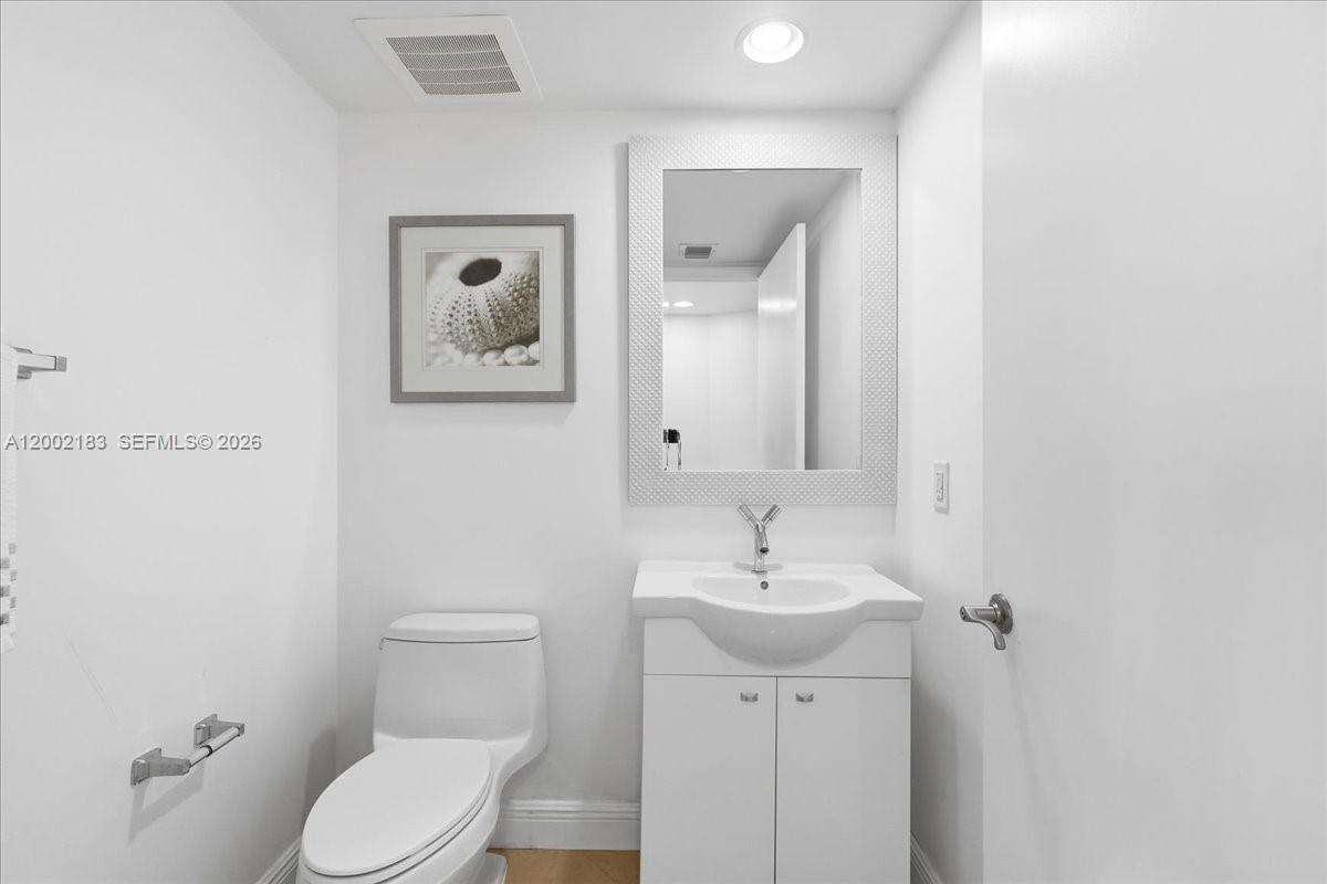 Ocean Four at 17201 Collins Ave, Sunny Isles Beach, FL 33160 - For Sale photo 26