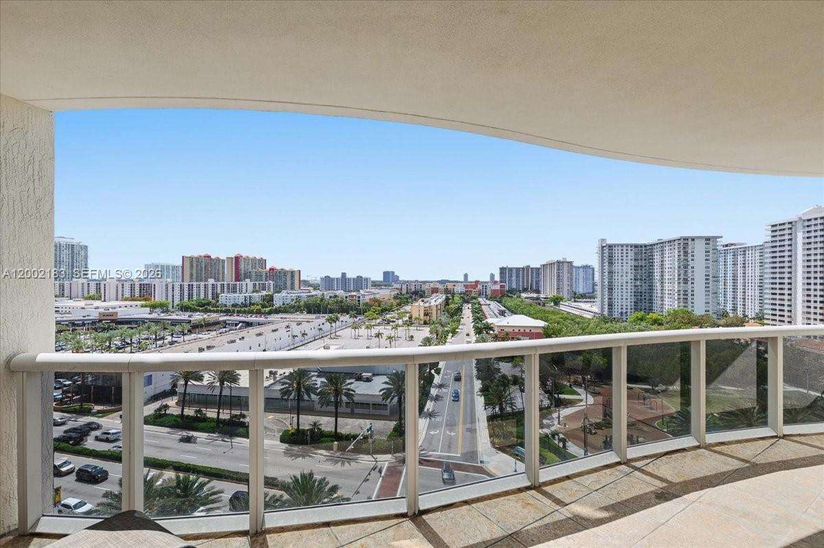 Ocean Four at 17201 Collins Ave, Sunny Isles Beach, FL 33160 - For Sale photo 30