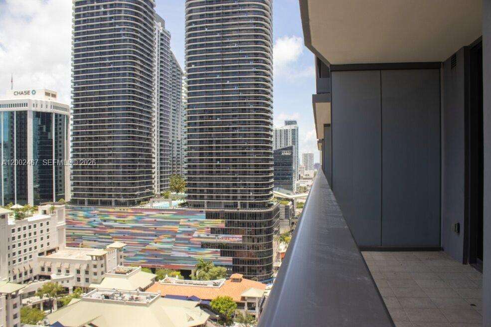 Brickell Flatiron at 1000 Brickell Plz, Miami, FL 33131 - For Sale photo 11