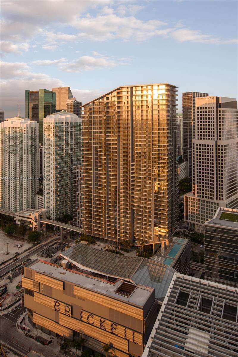 Reach Brickell at 68 6 St, Miami, FL 33131 - For Sale photo 38