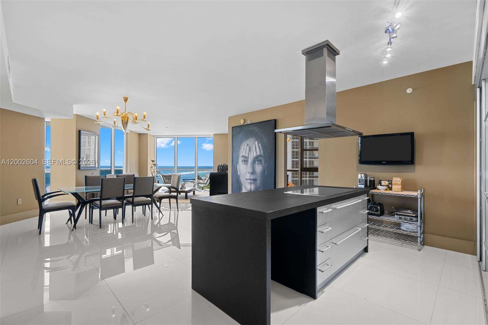 TRUMP ROYALE - 18201 Collins Ave, Sunny Isles Beach, FL 33160 | Picture 2