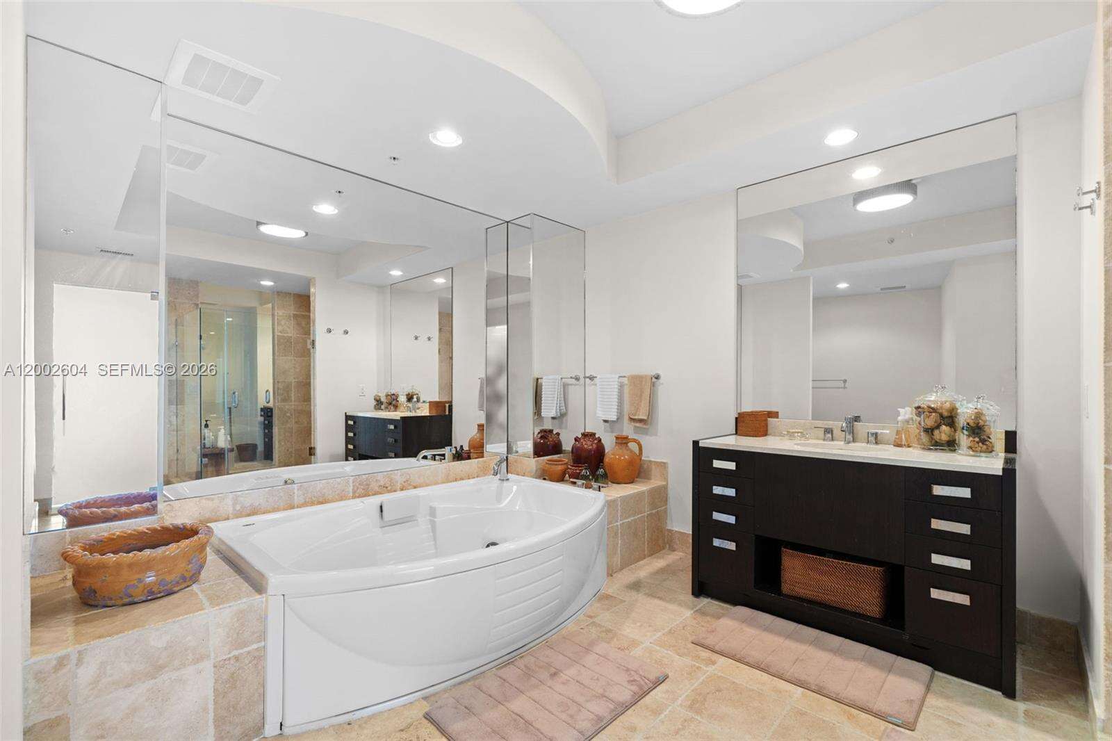 TRUMP ROYALE - 18201 Collins Ave, Sunny Isles Beach, FL 33160 | Picture 14