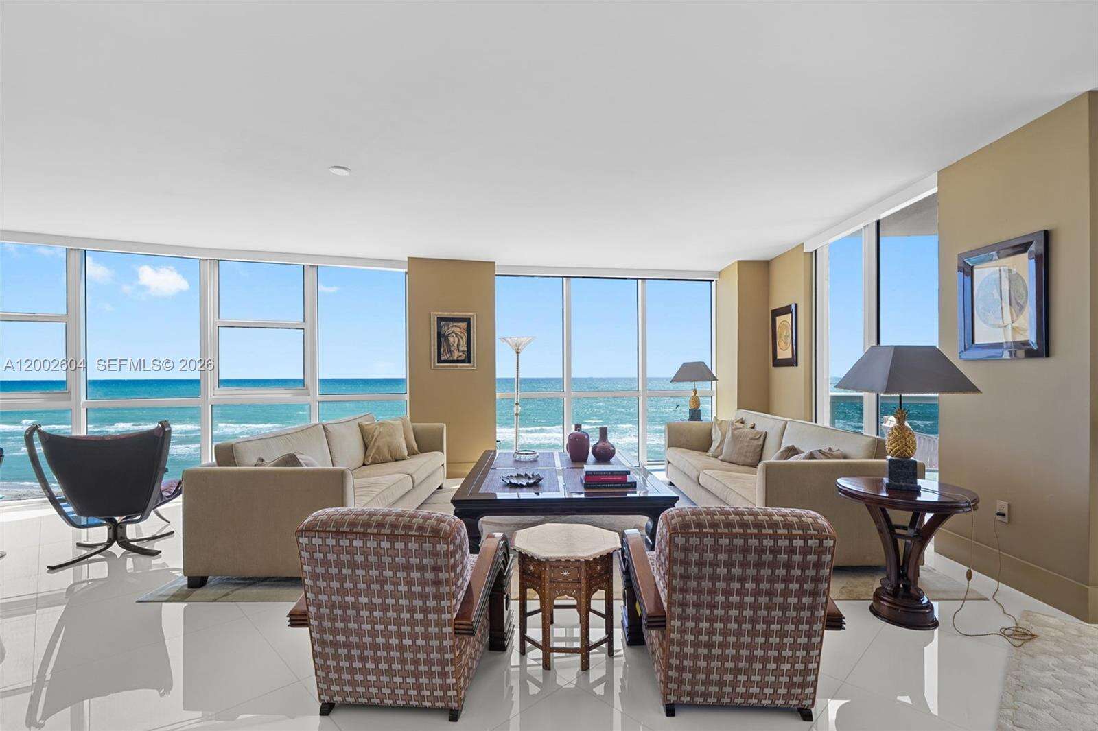 TRUMP ROYALE - 18201 Collins Ave, Sunny Isles Beach, FL 33160 | Picture 3