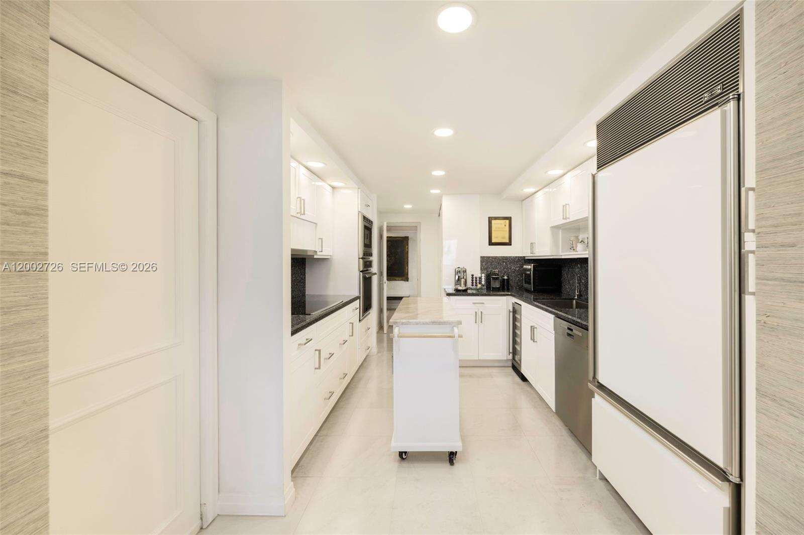GROVE ISLE - 2 Grove Isle Dr, Coconut Grove, FL 33133 | Picture 6