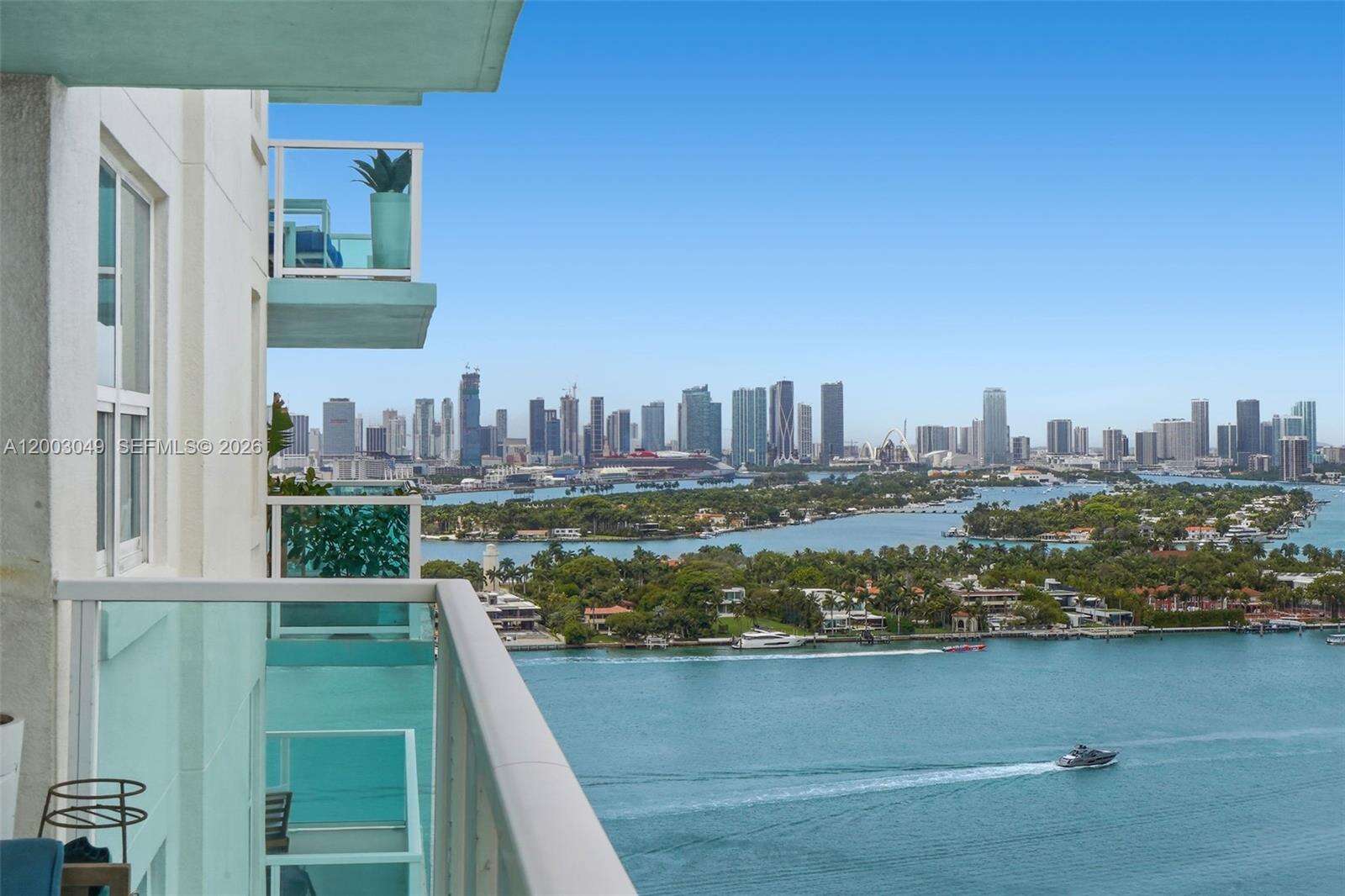 THE FLORIDIAN - 650 W Ave, Miami Beach, FL 33139 | Picture 1