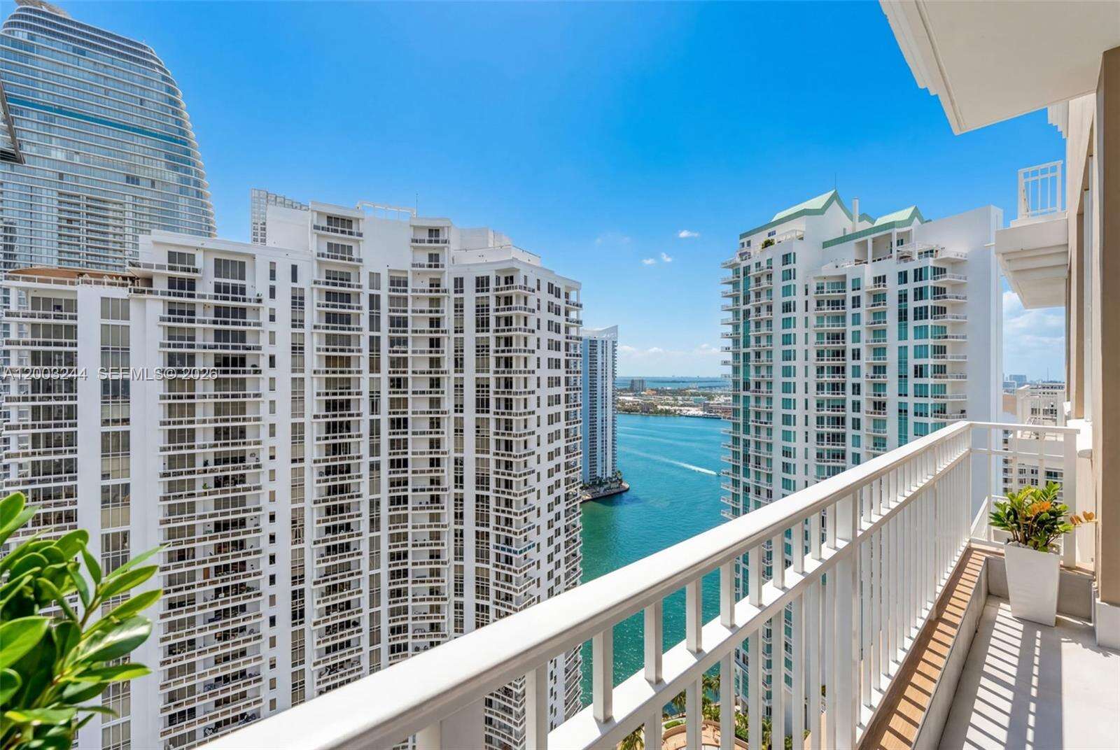 COURTS BRICKELL KEY - 801 Brickell Key Blvd, Miami, FL 33131 | Picture 23