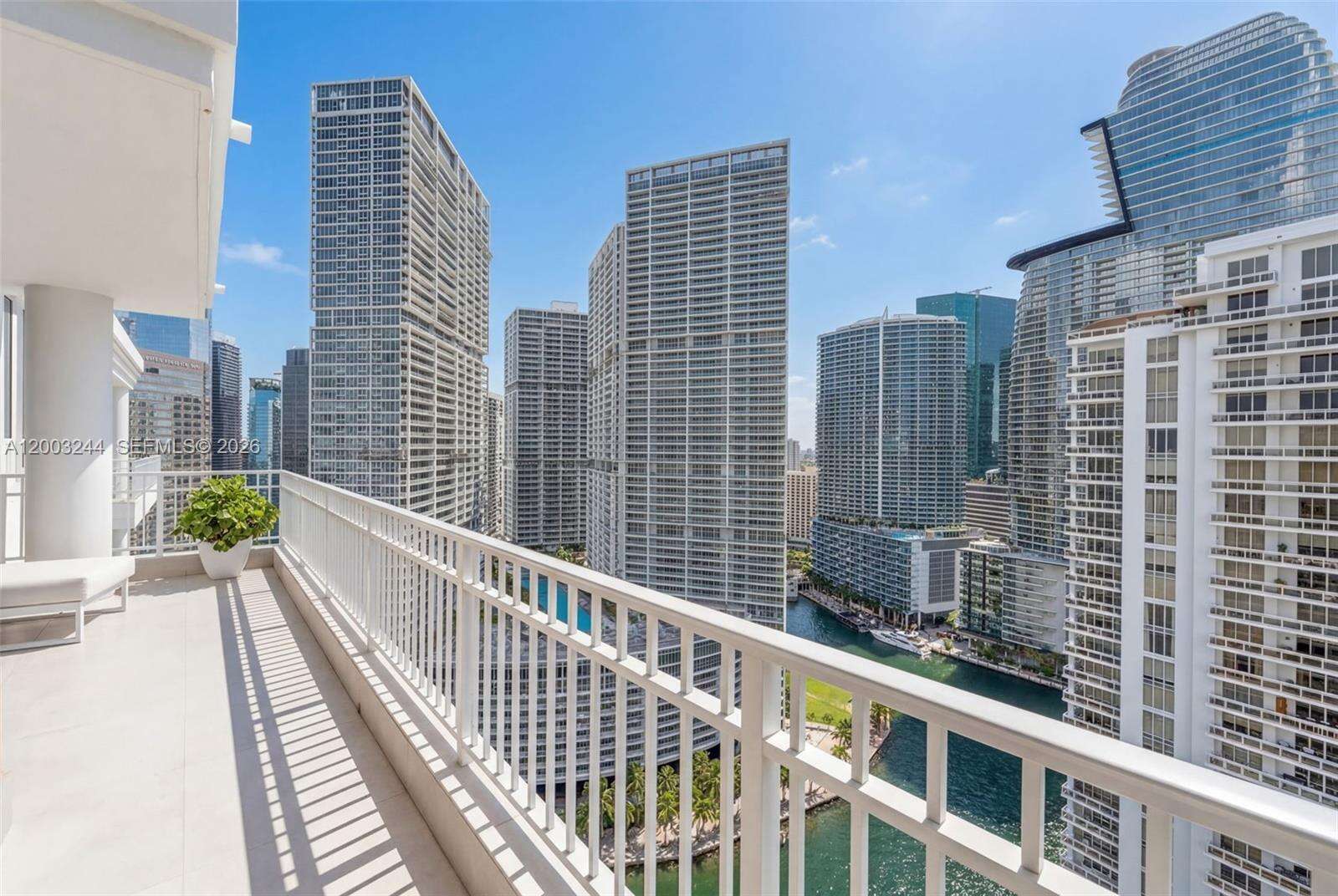 COURTS BRICKELL KEY - 801 Brickell Key Blvd, Miami, FL 33131 | Picture 38