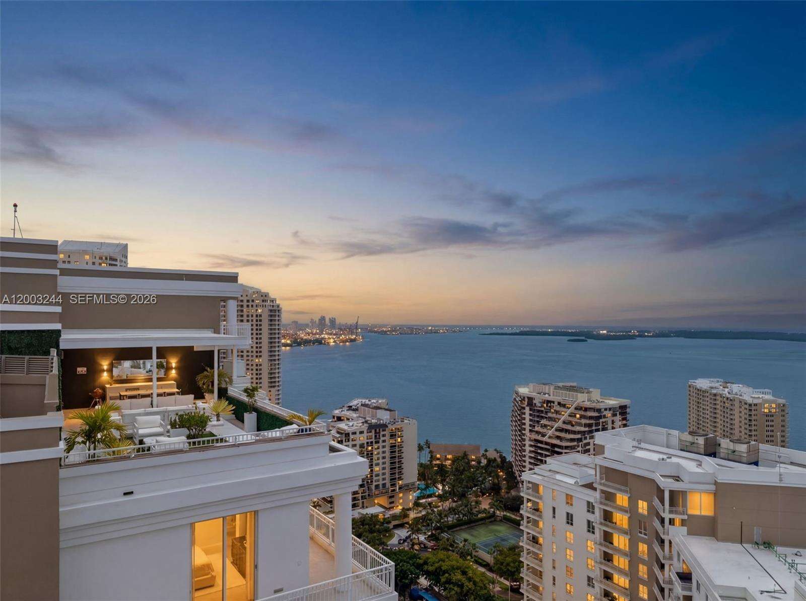COURTS BRICKELL KEY - 801 Brickell Key Blvd, Miami, FL 33131 | Picture 6