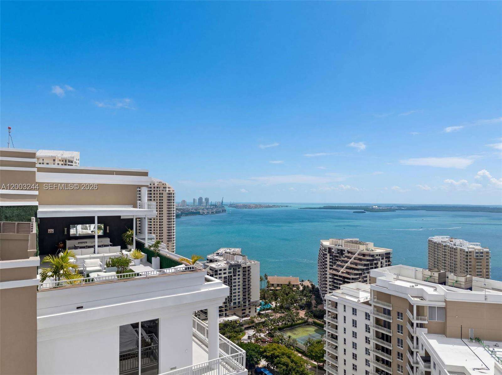 COURTS BRICKELL KEY - 801 Brickell Key Blvd, Miami, FL 33131 | Picture 7