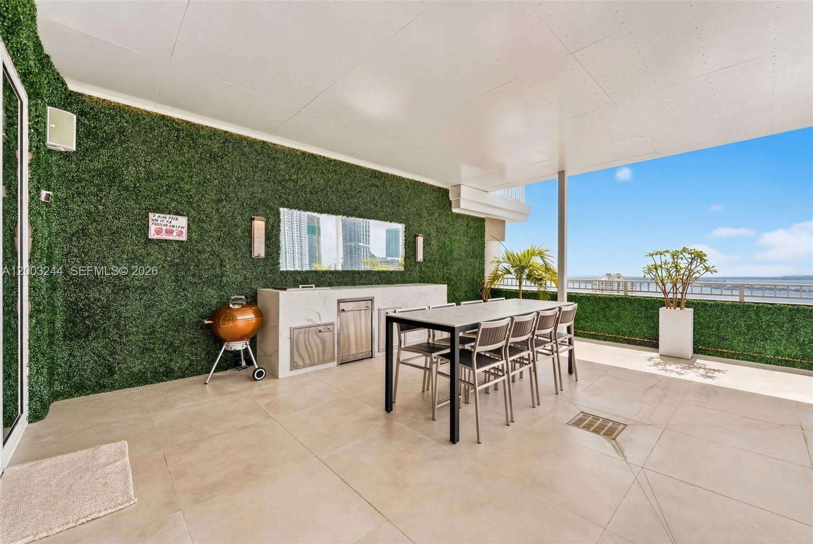 COURTS BRICKELL KEY - 801 Brickell Key Blvd, Miami, FL 33131 | Picture 9