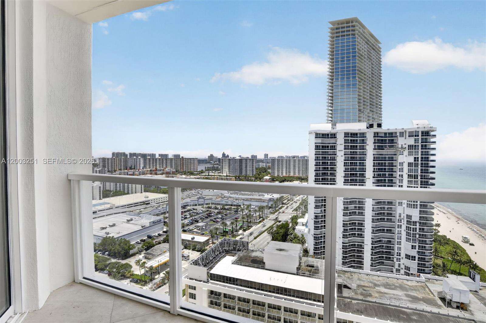 La Perla at 16699 Collins Ave, Sunny Isles Beach, FL 33160 - For Sale photo 34