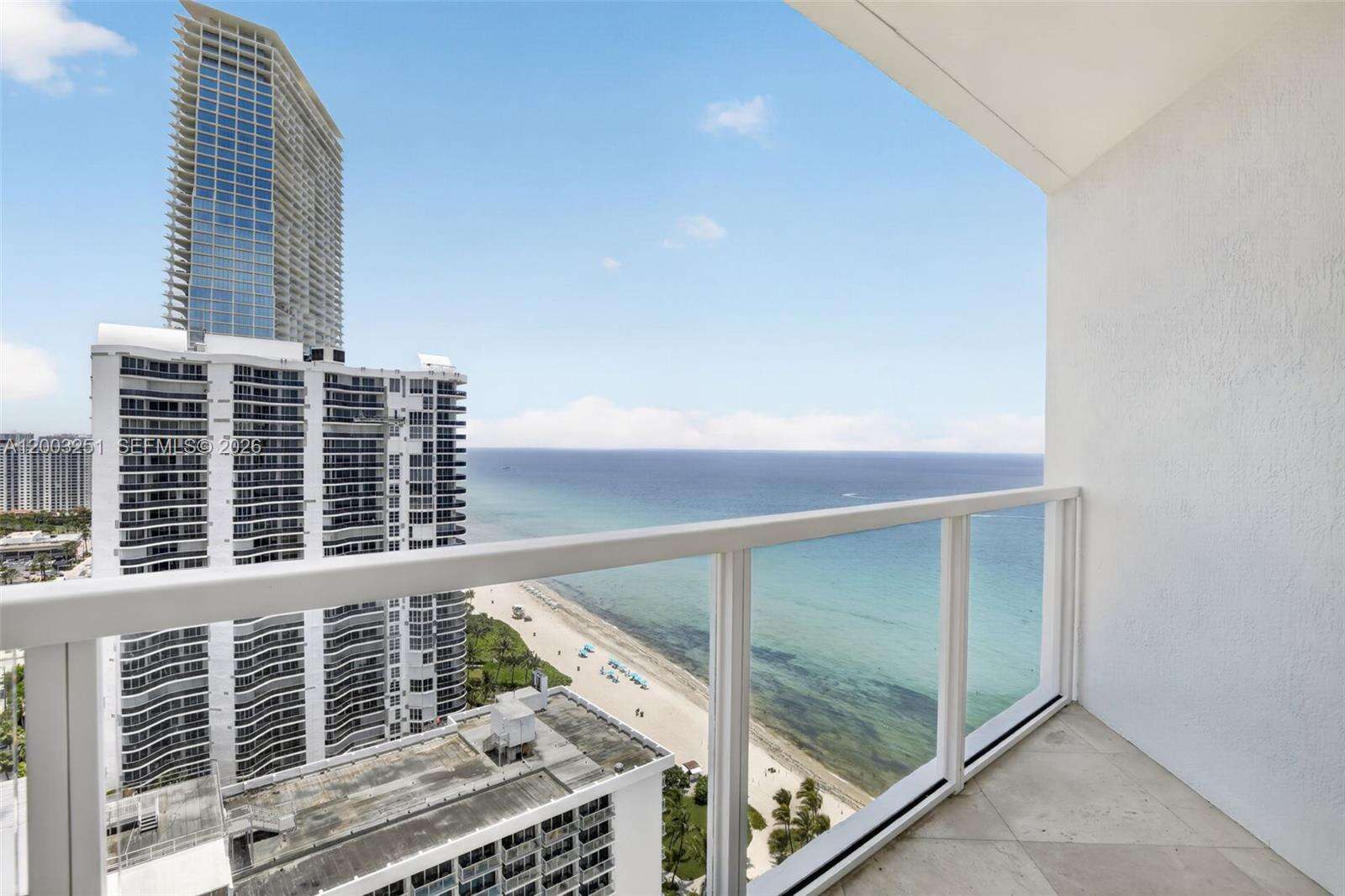 La Perla at 16699 Collins Ave, Sunny Isles Beach, FL 33160 - For Sale photo 36