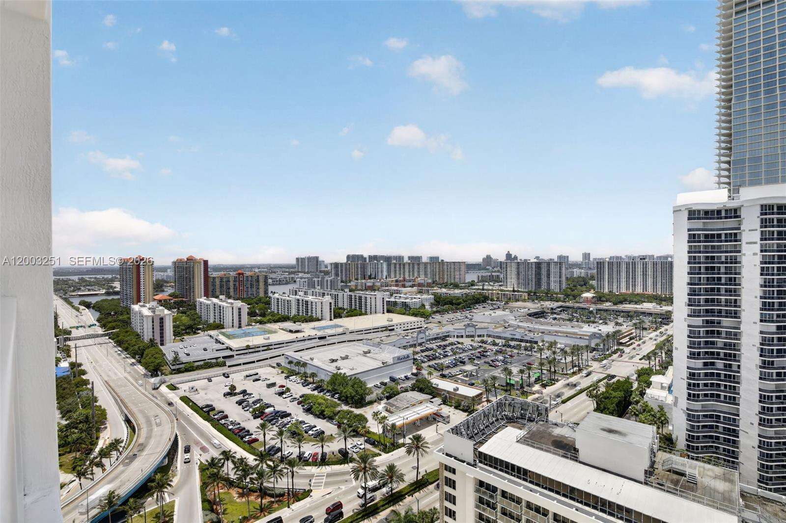 La Perla at 16699 Collins Ave, Sunny Isles Beach, FL 33160 - For Sale photo 37