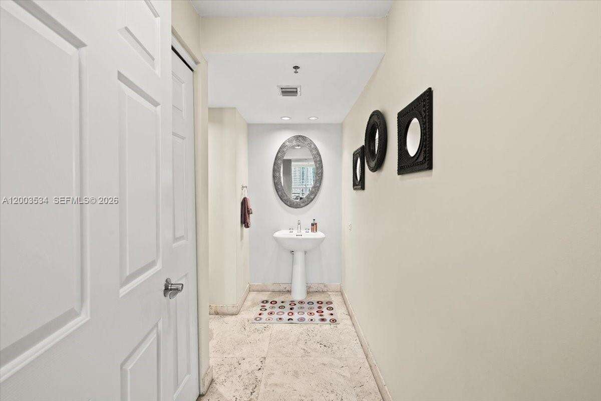Two Tequesta Point at 808 Brickell Key Dr, Miami, FL 33131 - For Sale photo 10
