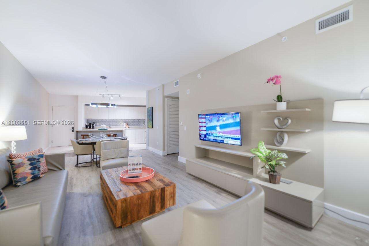 Hyde Resort at 4111 Ocean Dr, Hollywood, FL 33019 - For Sale photo 17