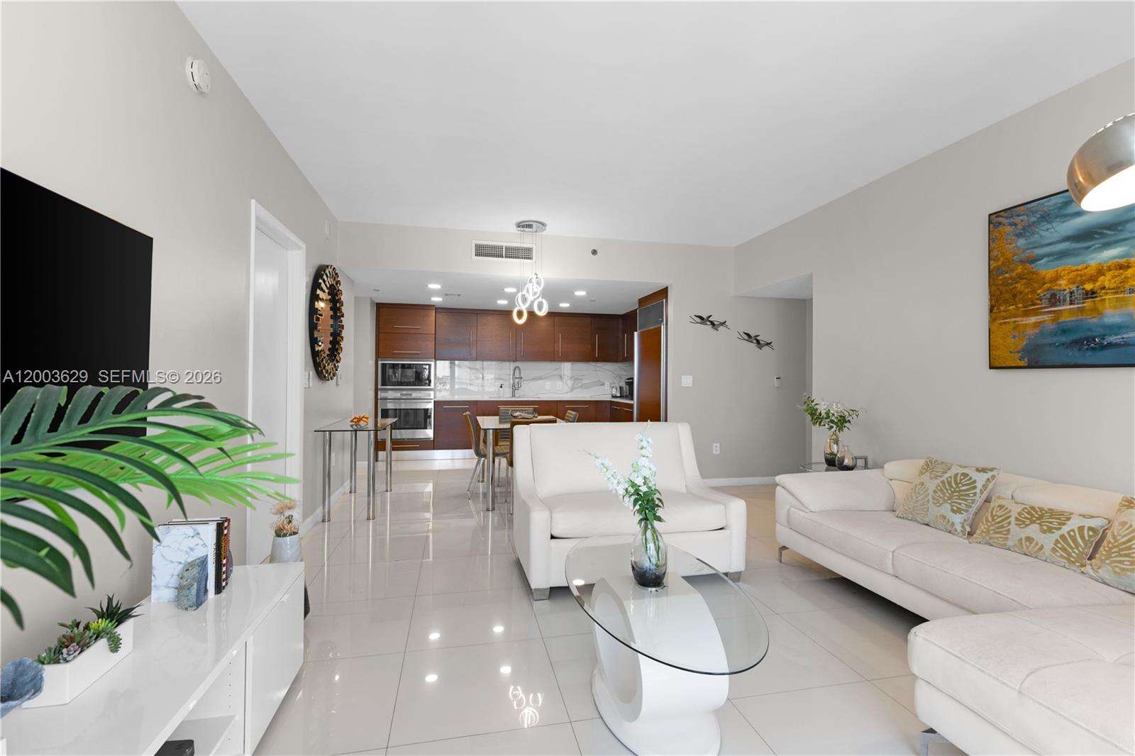 Icon Brickell 3 at 485 Brickell Ave, Miami, FL 33131 - For Sale photo 9