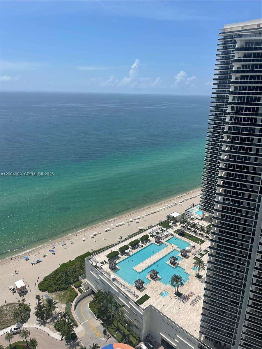 Hyde Resort at 4111 Ocean Dr, Hollywood, FL 33019 - For Sale photo 1
