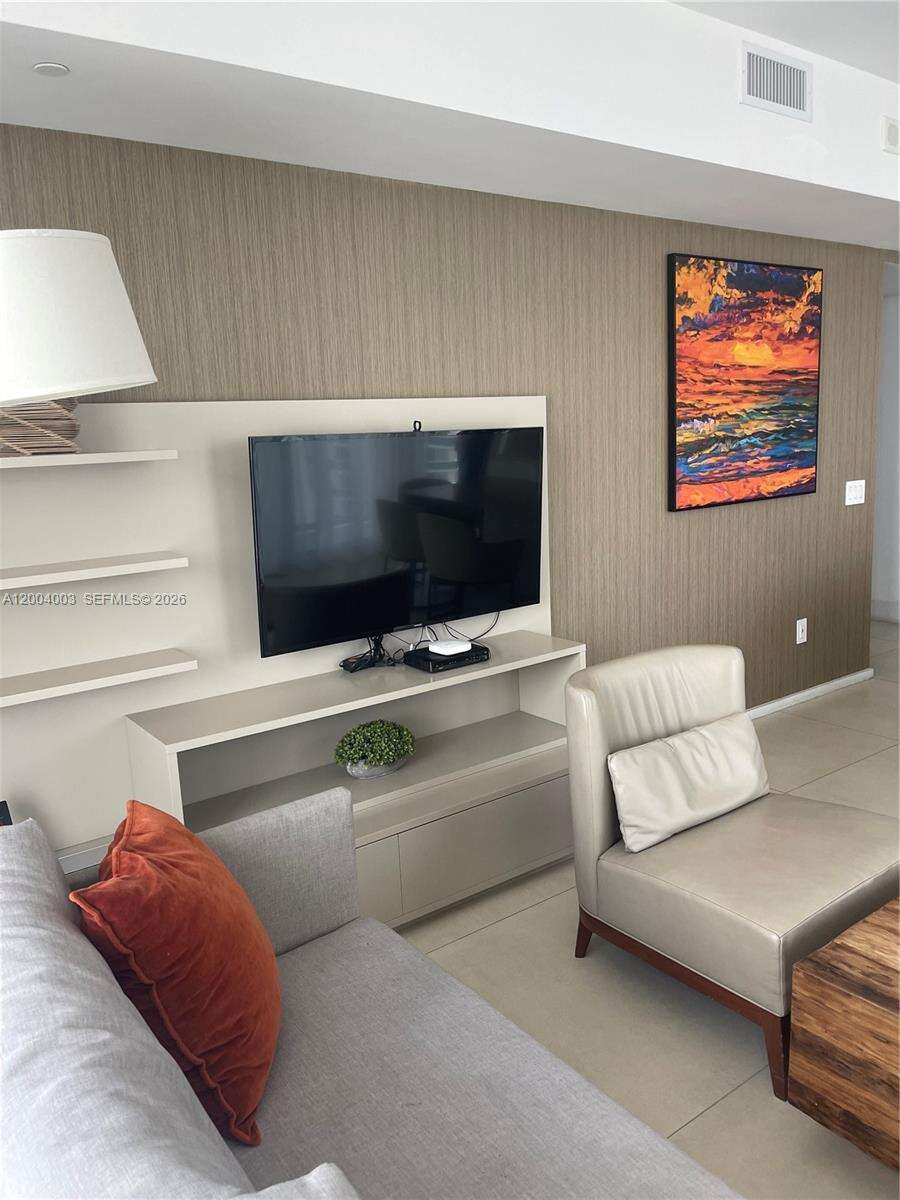 Hyde Resort at 4111 Ocean Dr, Hollywood, FL 33019 - For Sale photo 4