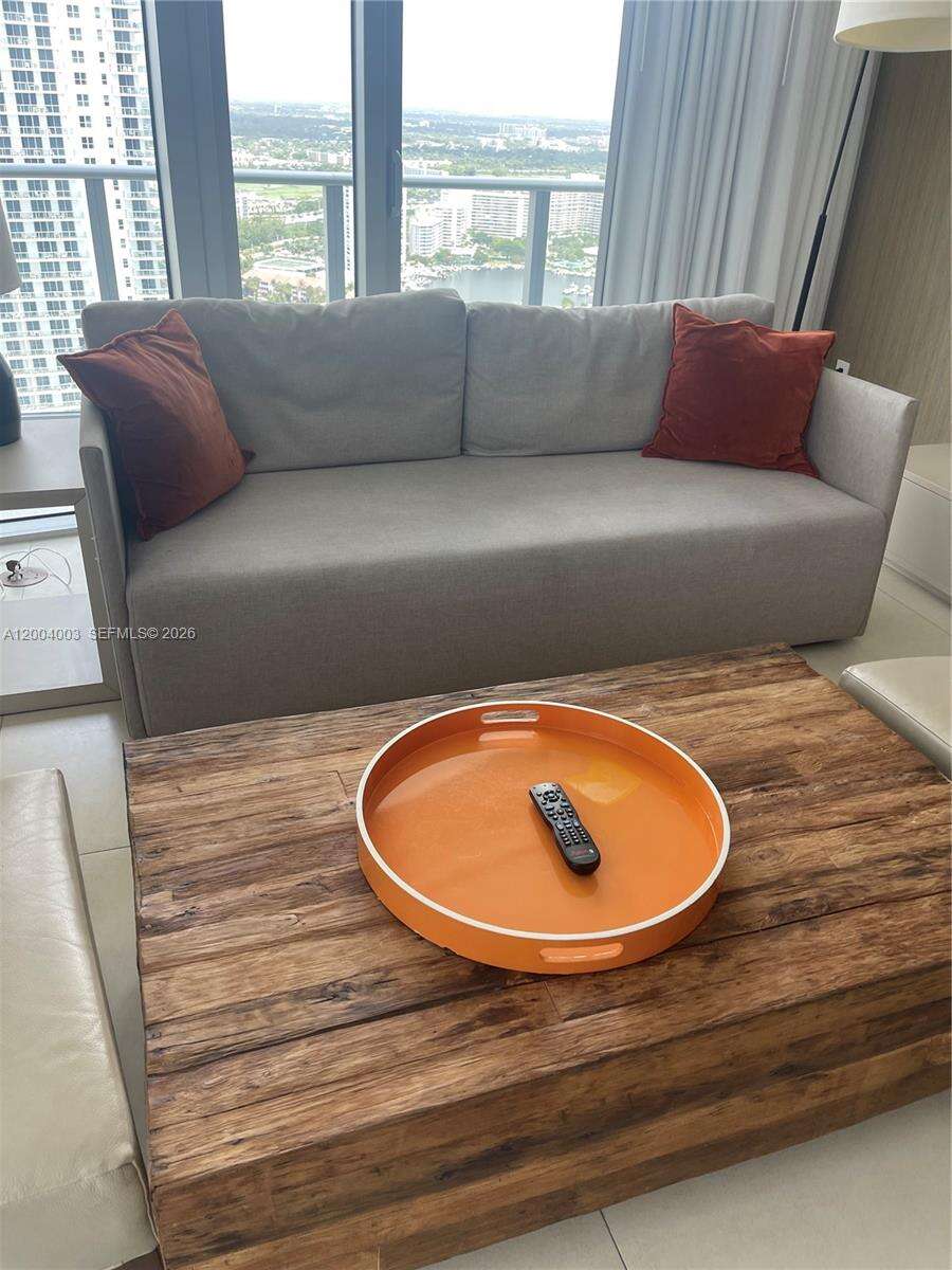 Hyde Resort at 4111 Ocean Dr, Hollywood, FL 33019 - For Sale photo 9