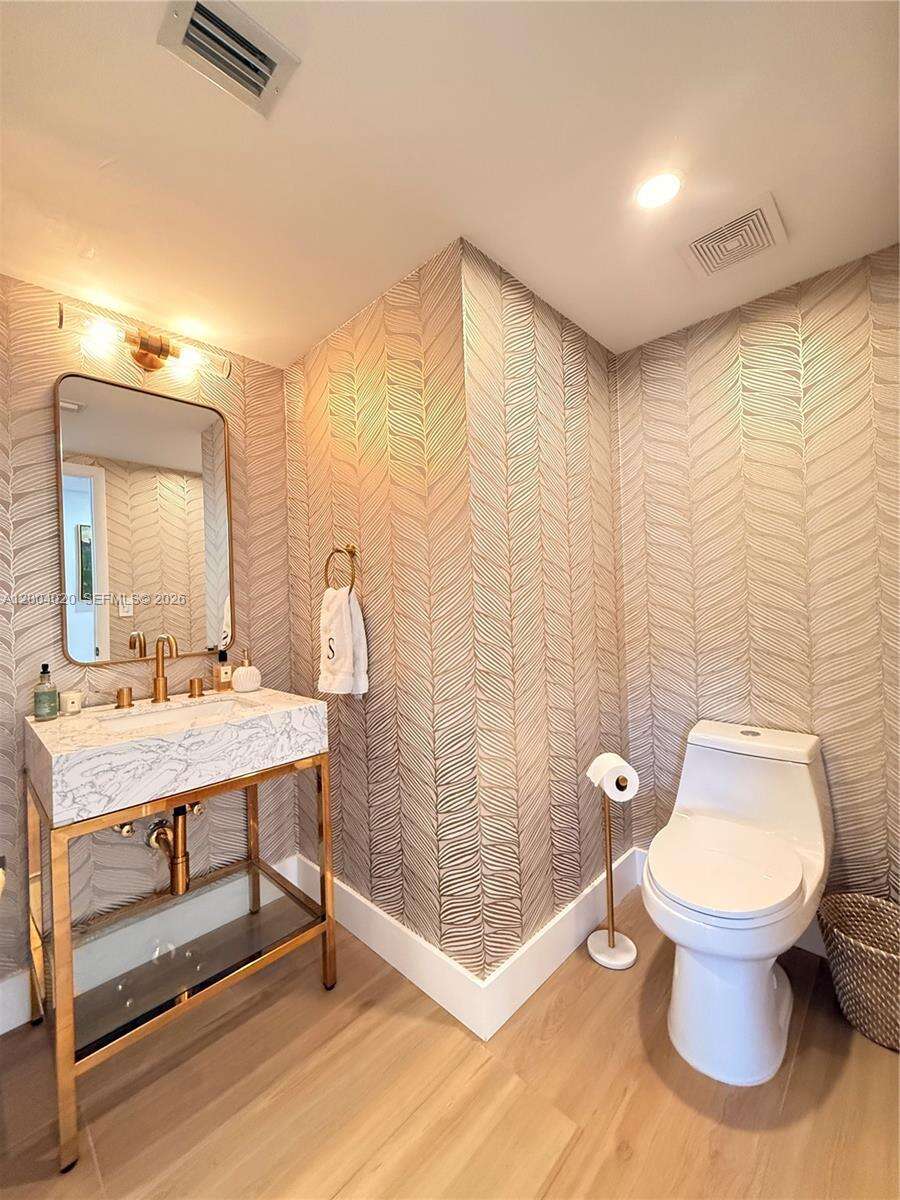 The Landmark at 20185 Country Club Dr, Aventura, FL 33180 - For Sale photo 21