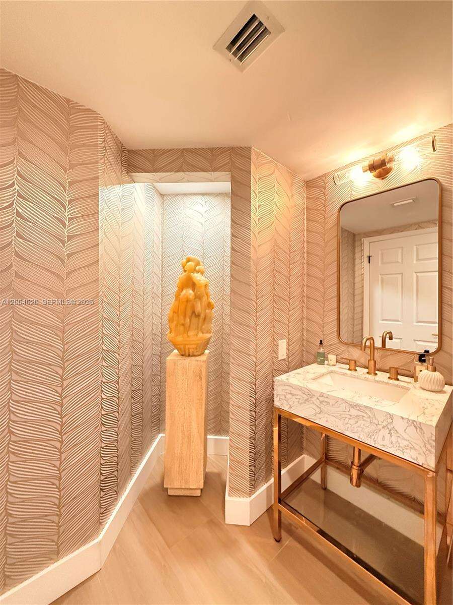 The Landmark at 20185 Country Club Dr, Aventura, FL 33180 - For Sale photo 22