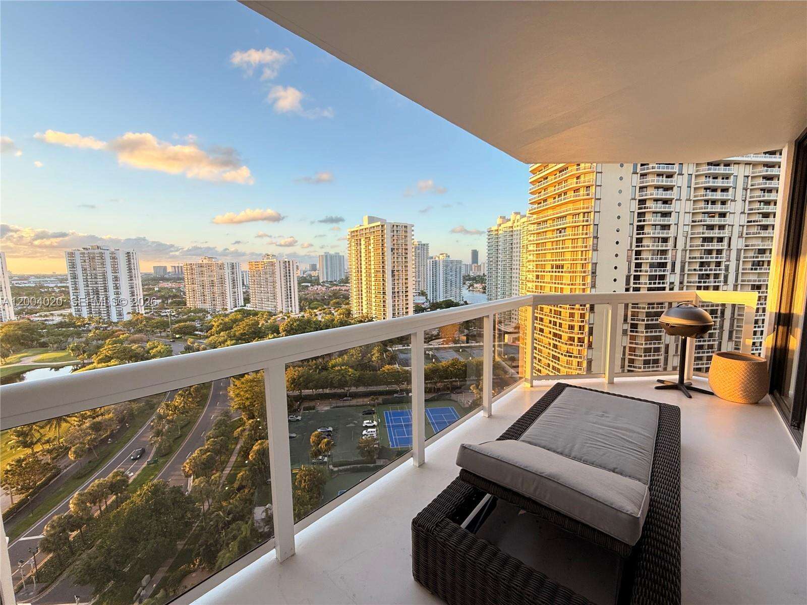 The Landmark at 20185 Country Club Dr, Aventura, FL 33180 - For Sale photo 27