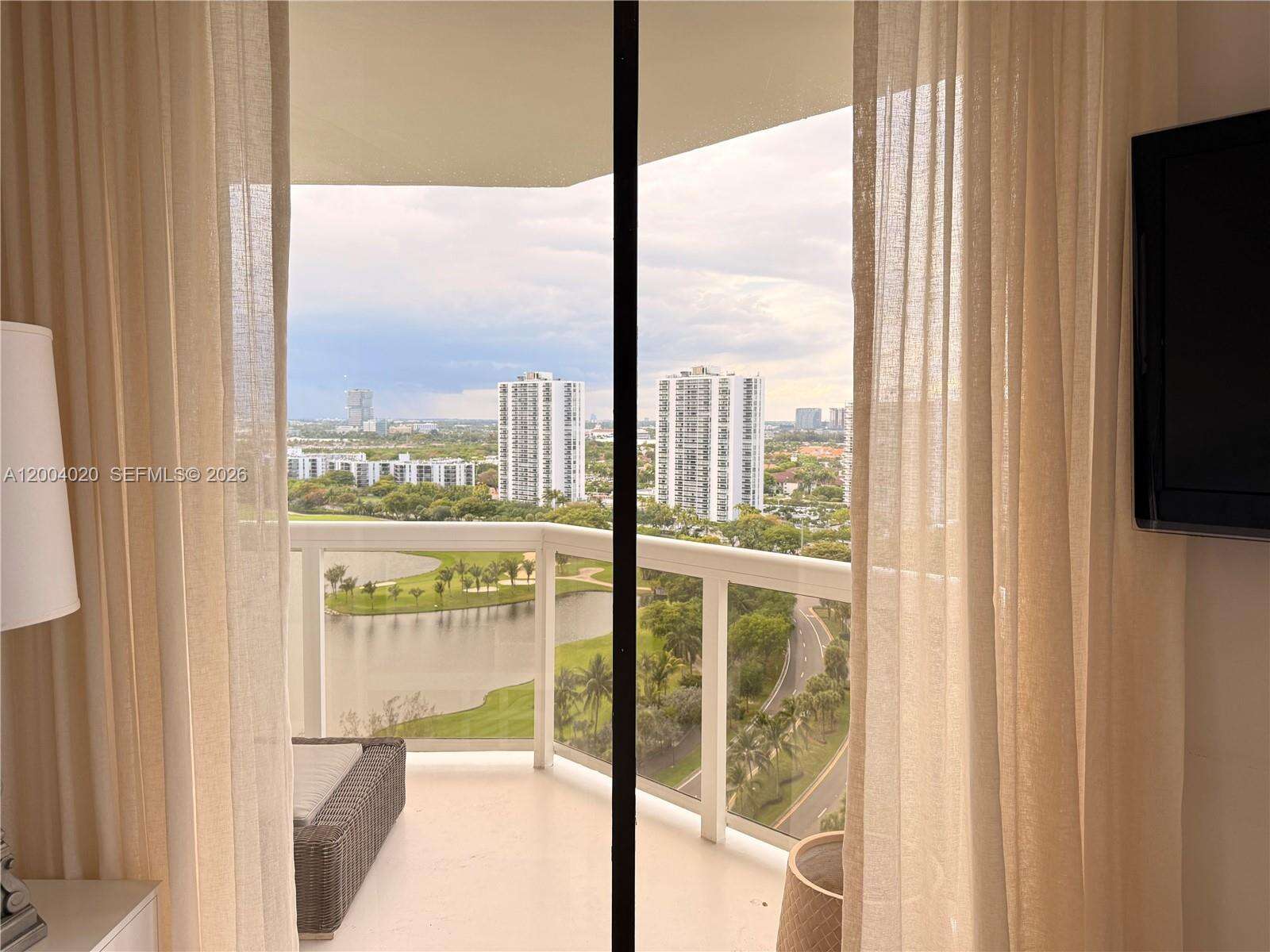 The Landmark at 20185 Country Club Dr, Aventura, FL 33180 - For Sale photo 30