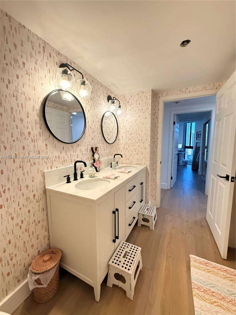 The Landmark at 20185 Country Club Dr, Aventura, FL 33180 - For Sale photo 36