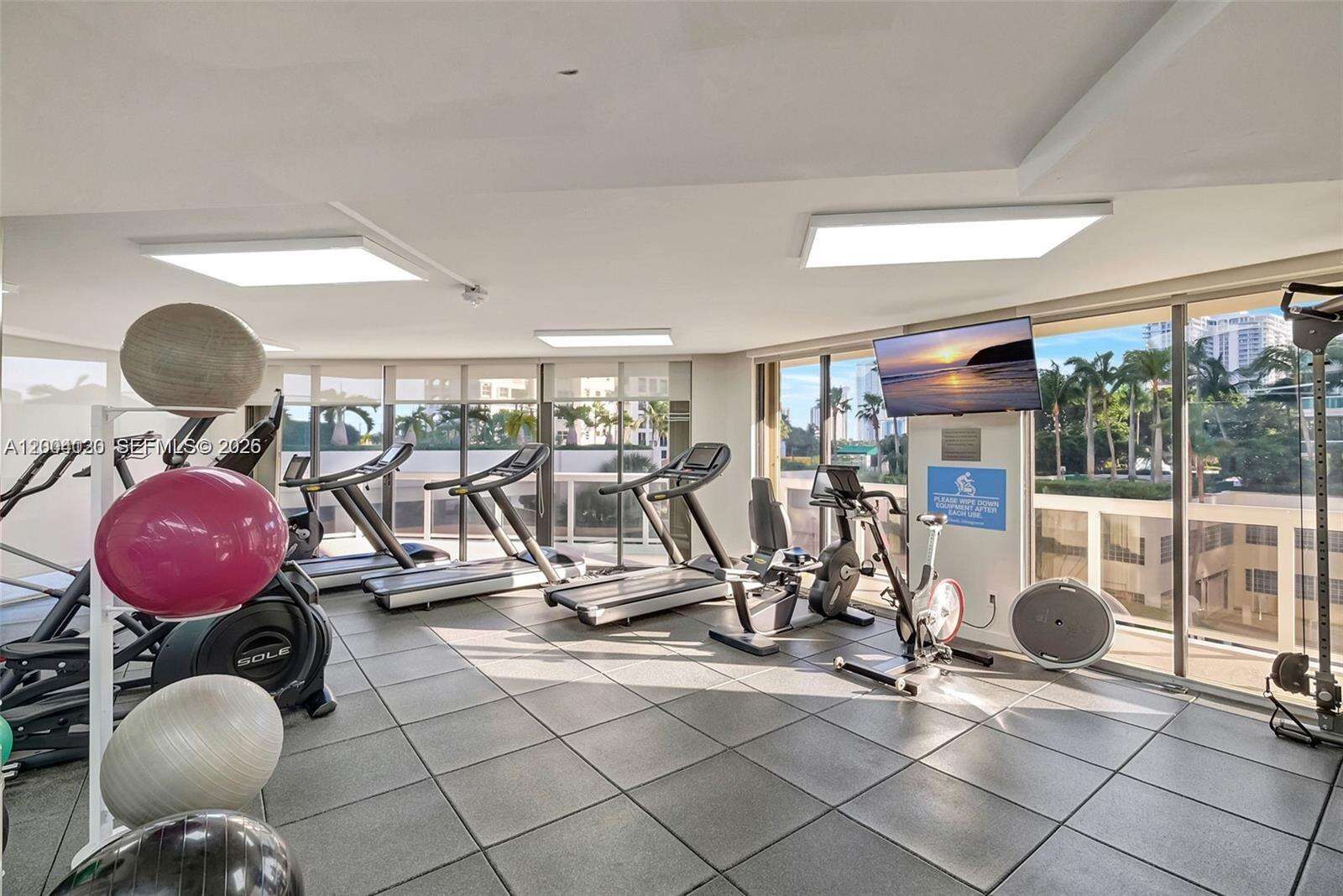 The Landmark at 20185 Country Club Dr, Aventura, FL 33180 - For Sale photo 41