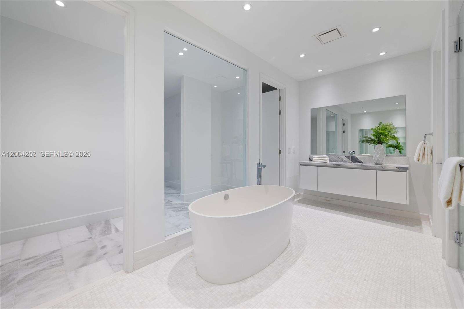 MISSONI BAIA - 700 26 Ter, Miami, FL 33137 | Picture 24