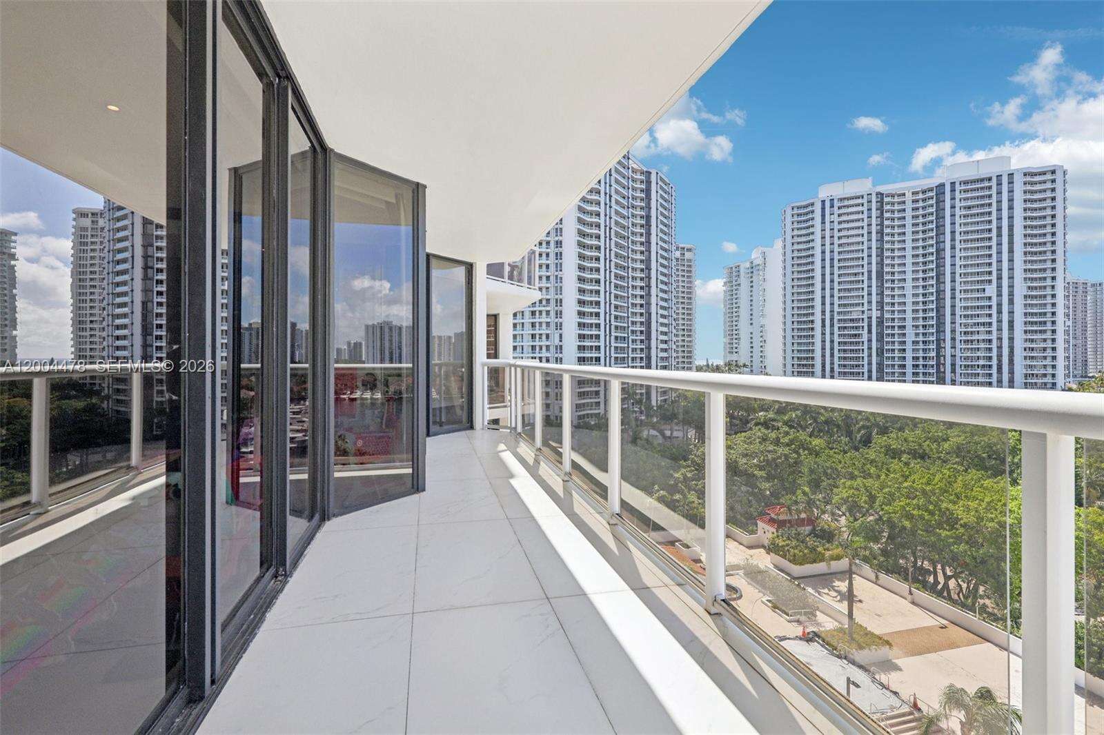 Harborside At The Waterways at 3640 Yacht Club Dr, Aventura, FL 33180 - For Sale photo 38